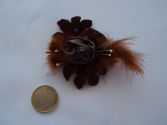Petite broche marron n&deg;19