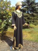 Djellaba noire et dor&eacute;e