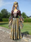 Robe m&eacute;di&eacute;vale marron turquoise